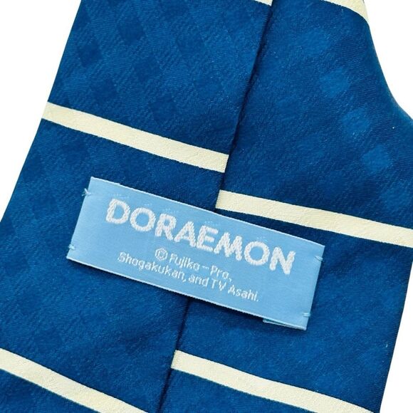 Doraemon Patterned Tie - Picture 5 of 8